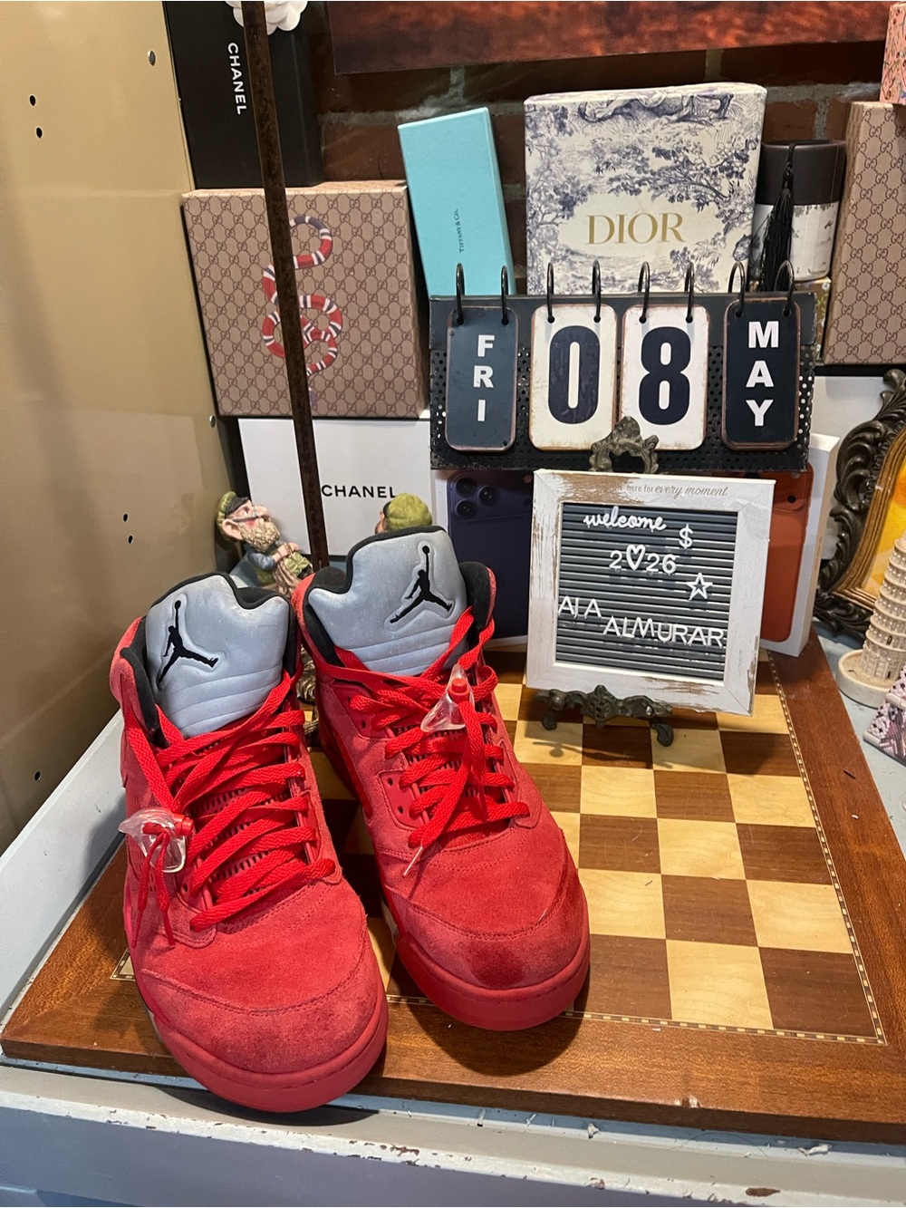 Jordan 5 Retro
Red Suede